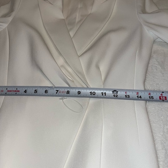 Tahari White Blazer and Skirt Set belted - Picture 16 of 16